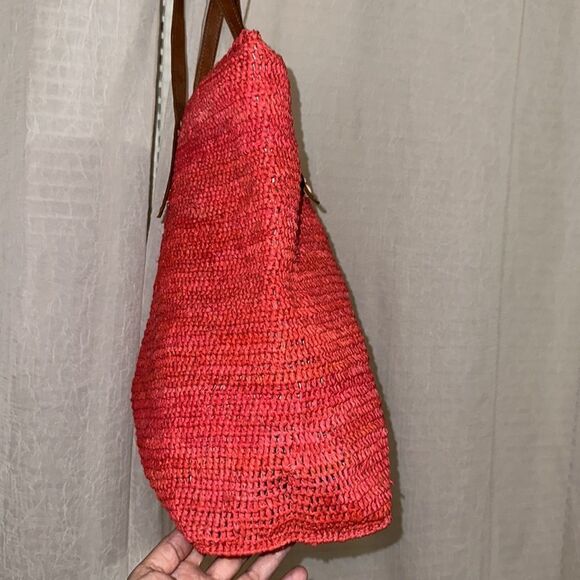 Mar Y Sol Coral Portland Crocheted Raffia Carryall Tote Genuine Leather Handle - Picture 7 of 10